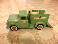 Vintage 1960s Tonka Farms Truck Green Stepside Horse Truck with Horse